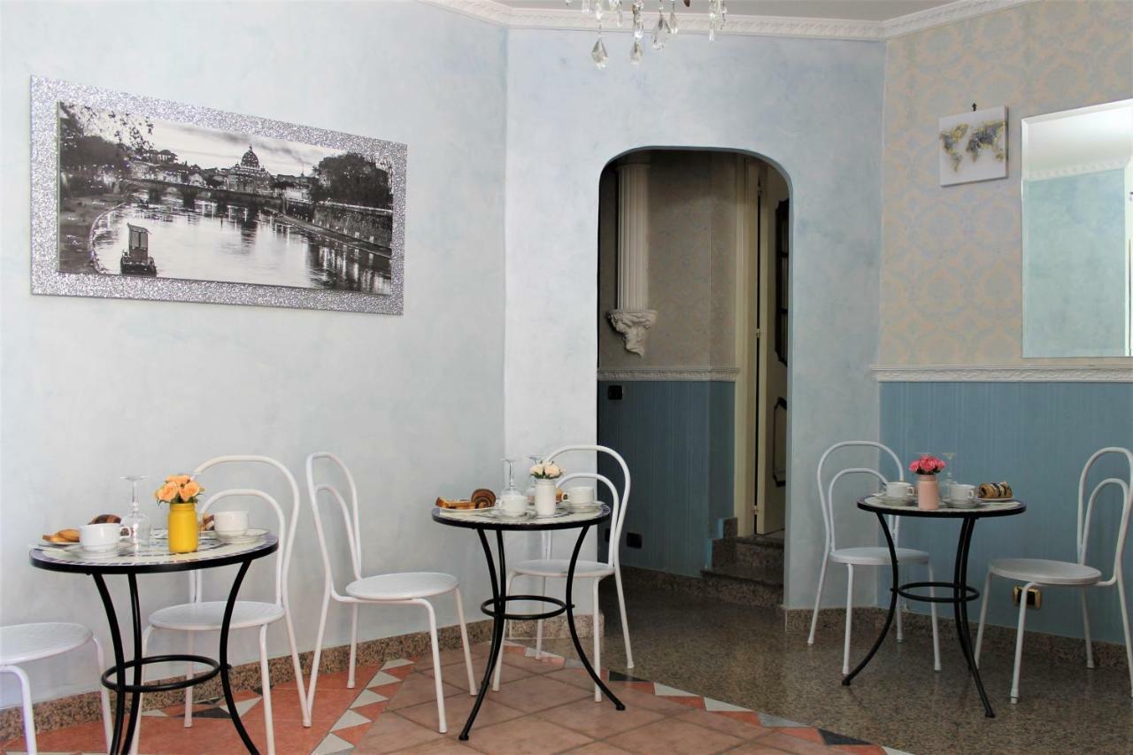 San Peter's Golden Bed & Breakfast 3*
