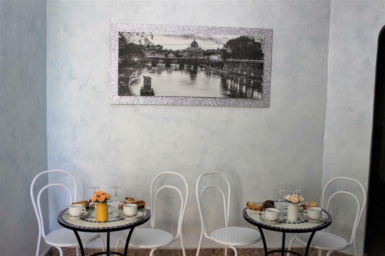 San Peter's Golden Bed and breakfast 3*